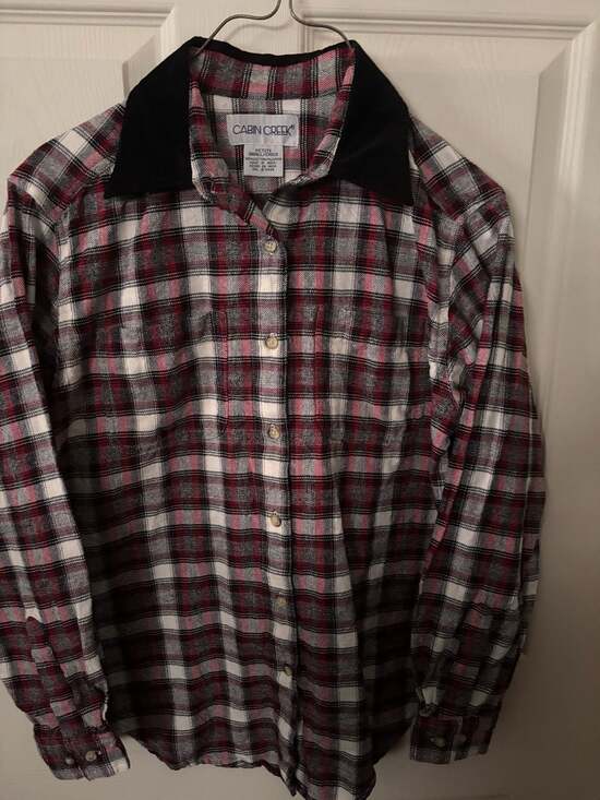 Cabin Creek Tops - Cabin Creek Vintage Red Black White Plaid Flannel Button Up Shirt Velvet Collar